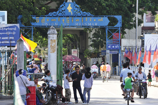 The Thai authorities see tourism opportunities in Thai-Myanmar border crossing points. The Mae Sai-Tachilek border crossing in Chiang Rai Province in northern Thailand. Photo: Adman Oswell/EPA