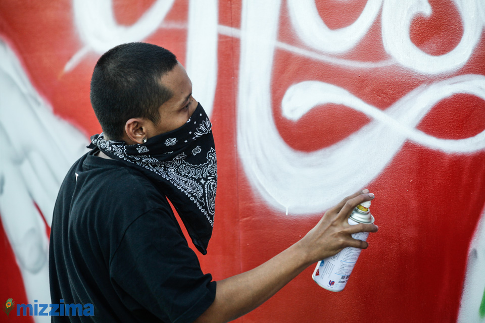 Street artists have been getting creative. Photo: Hong Sar/Mizzima
