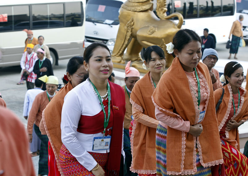Parliament members from National League for Democracy (NLD) party arrive on the first day of new parliament session in Naypyitaw, Myanmar, 01 February 2016. Photo: Nyein Chan Naing/EPA