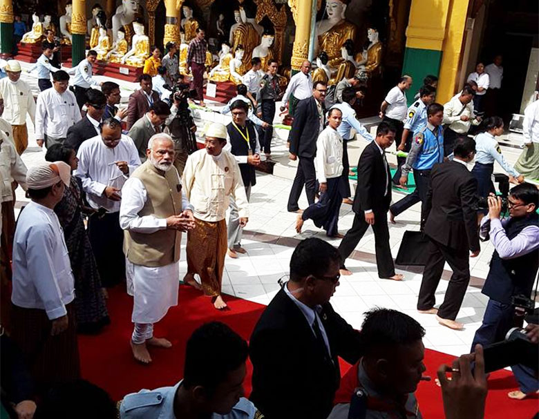 Indian PM Narendra Modi visits Shwedagon Pagoda. Photo: Mizzima