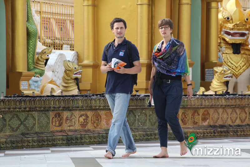 Tourists at Shwedagon Pagoda. Photo: Mizzima
