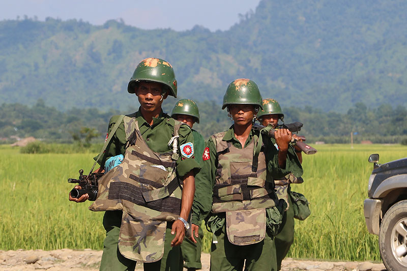 Myanmar soldiers patrol a village in Maungdaw located in Rakhine State as security operations continue following the October 9, 2016 attacks by armed terrorists. Photo: AFP