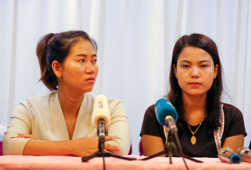 Pan Ei Mon (L) and Chit Su Win (R), wives of jailed Reuters journalists Wa Lone and Kyaw Soe Oo, during a press conference in Yangon, Myanmar, 04 September 2018. Photo: Lynn Bo Bo/EPA