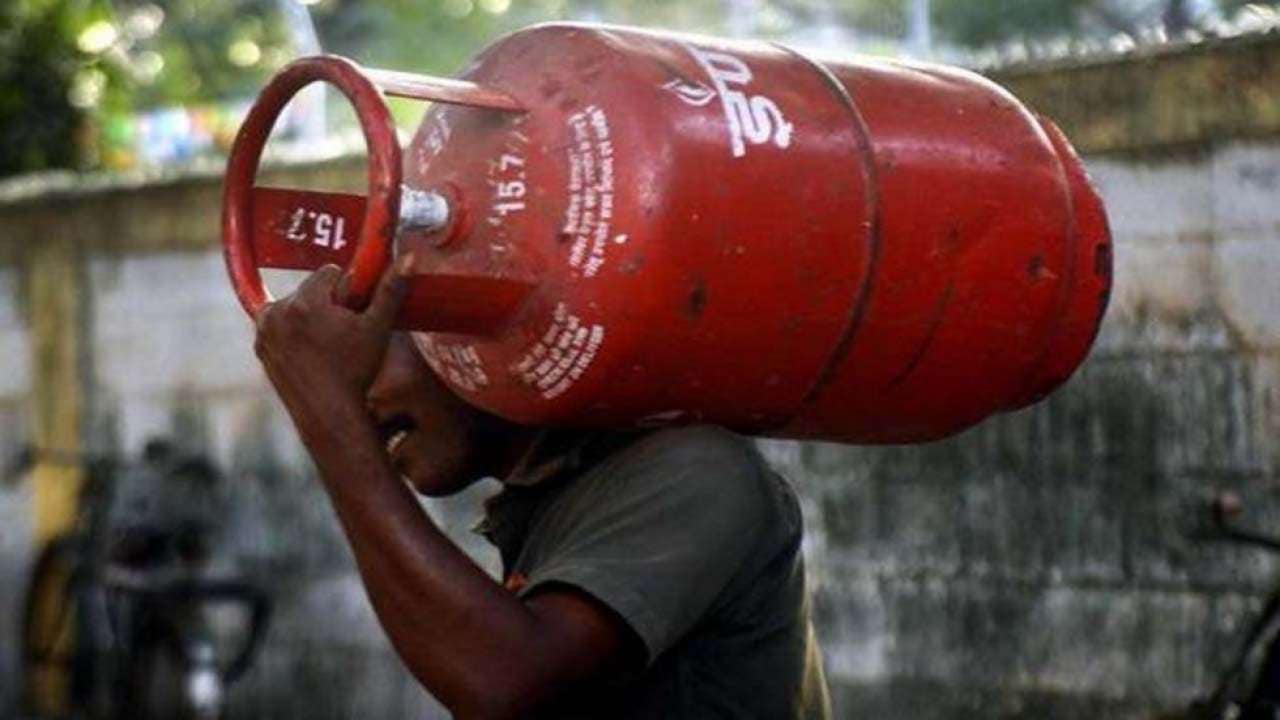 Supply problems causing cooking gas shortages in Naypyitaw Mizzima
