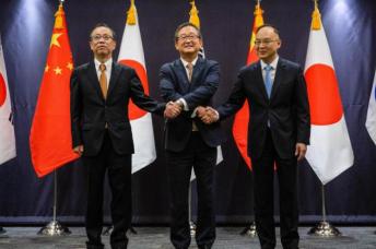 The summit announcement came after senior diplomats from South Korea, China and Japan held a rare meeting in Seoul /Photo: AFP