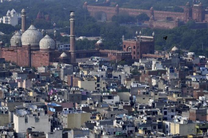 A view of Jama Masjid from a high-rise building is seen during a government-imposed nationwide lockdown as a preventive measure against the COVID-19 coronavirus, in New Delhi on May 1, 2020. Photo: AFP