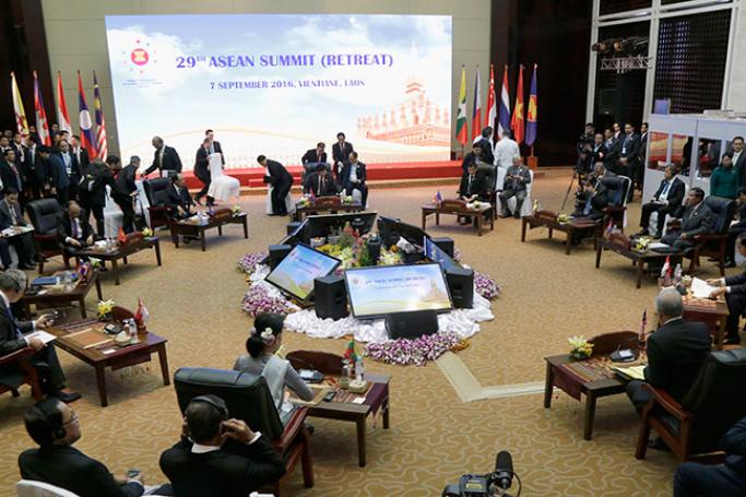 A general view of the retreat session during the 28th and 29th ASEAN Summit and Related Summits at the National Convention Center (NCC), the venue of the Association of Southeast Asian Nations (ASEAN) Summits in Vientiane, Laos, 7 September 2016. Photo: Made Nagi/EPA
