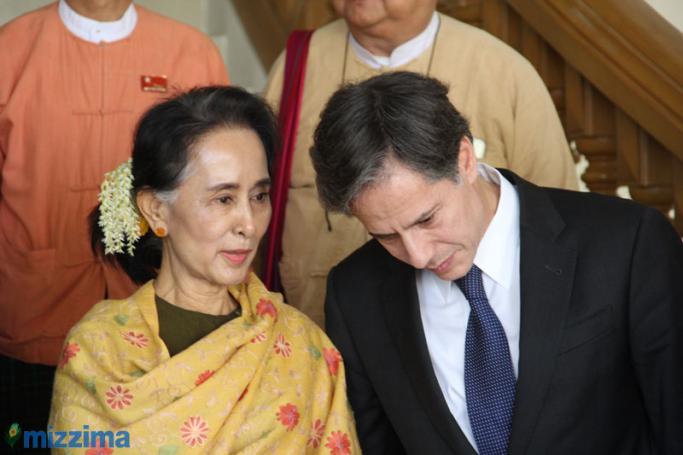 US Deputy Secretary of State Antony J. Blinken, right, meets with NLD Chairperson Daw Aung San Suu Kyi in Nay Pyi Taw on 18 January 2016. Photo: Min Min/Mizzima
