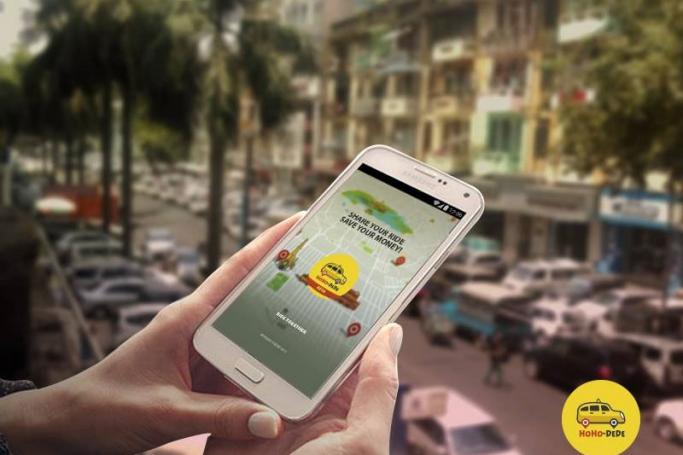Mobile app allows smartphone users to book a cab. Photo: HoHo-DeDe
