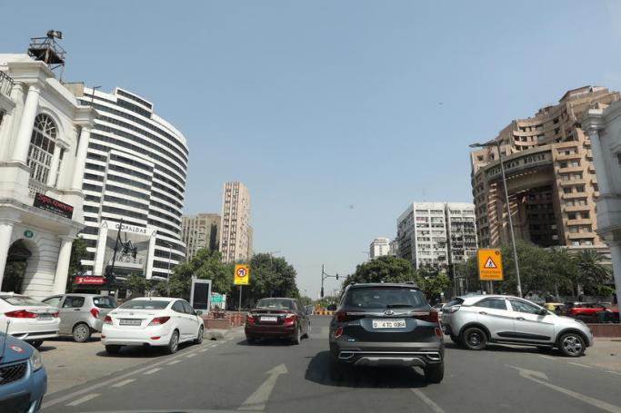  (File) Cars in traffic in Connaught Place after the city eased the lockdown, during the extended nationwide measures to curb the spread of the coronavirus disease (COVID19) pandemic in New Delhi, India, 22 May 2020. Photo: EPA
