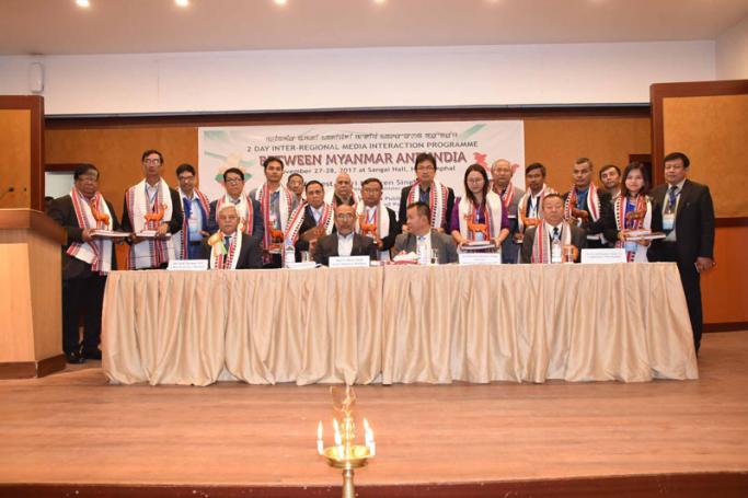 Manipur Chief Minister N Biren accompanied by Myanmar and Indian journalists posing before lensmen during opening session of 2-day inter-regional media interaction programme between Myanmar and India in Imphal on  27 November 2017. Photo: Mizzima
