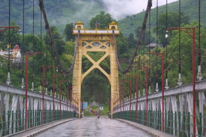 Kunlong Bridge, northern Shan State. Photo: Shansoba/Panoramio
