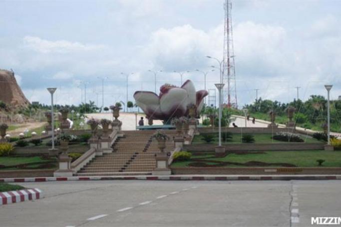 A large sculpture-garden area on a roadway in Nay Pyi Taw. Photo: Mizzima
