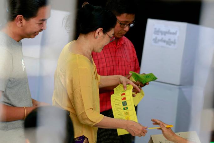  (File) Voters during voting for the by-elections at a polling station of Tarmwe township in Yangon, Myanmar, 03 November 2018. Photo: EPA