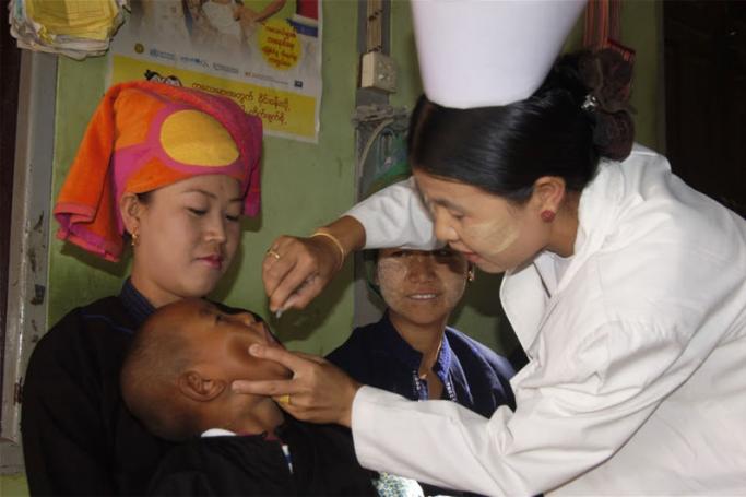 Polio remains a concern for health workers in Myanmar. Photo: UNICEF/Myanmar
