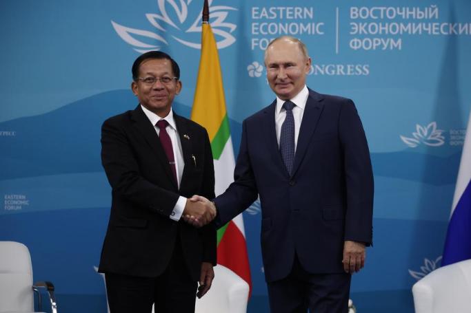 Russian President Vladimir Putin (R) shakes hands with Myanmar's Prime Minister Min Aung Hlaing, during a meeting on the sidelines of the 2022 Eastern Economic Forum (EEF) in Vladivostok, Russia, 07 September 2022. Photo: EPA