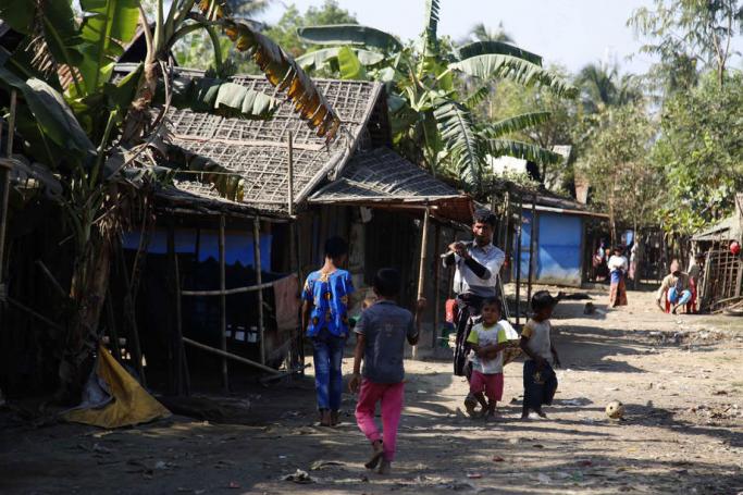People gather at the Thet Kel Pyin internally displaced persons (IDP) camp in Sittwe, Rakhine State, Myanmar, 03 February 2021. Photo: EPA