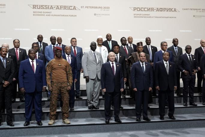 Russian President Vladimir Putin (C-R) and Egyptian President Abdel Fattah el-Sisi (2-R) pose for a family photo with heads of delegations and participants of the Second Summit 'Russia-Africa' Economic and Humanitarian Forum in St.Petersburg, Russia, 28 July 2023. Photo: EPA