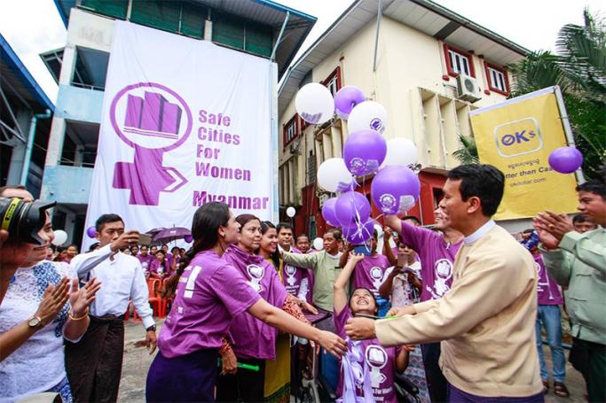 Launching Safe Cities campaign by releasing balloons together with the Yangon regional chief minister. Photo: ActionAid Myanmar
