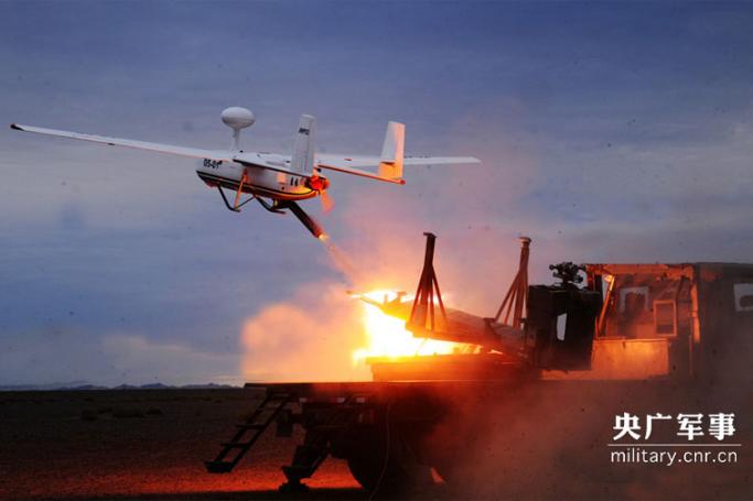 The photo shows the launching of a scout drone by the People's Liberation Army (PLA). (Source: military.cnr.cn)
