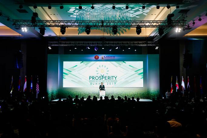 Thai Prime Minister Prayuth Chan-ocha (C) delivers a speech during the Prosperity For All Summit 2017 on the sidelines of the ongoing Association of South East Asian Nations (ASEAN) 2017 Summit at the City of Dreams ballroom in Pasay City, south of Manila, Philippines 28 April 2017. Photo: Rolex Dela Pena
