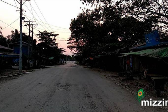 A street in Mrauk-U, Rakhine State. Photo: Ye Naing/Mizzima