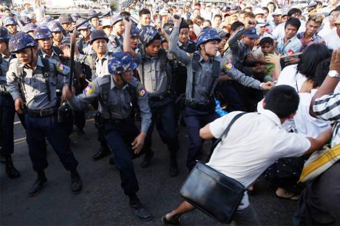 Protesters attacked, beaten and arrested in Yangon | Mizzima Myanmar News and Insight