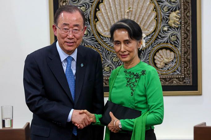 Myanmar's Foreign Minister and State Counsellor Aung San Suu Kyi (R) shake hands with UN Secretary-General Ban Ki-moon (L) during a joint press conference following their meeting at the Ministry of Foreign Affairs in Nay Pyi Taw on 30 August 2016. Photo: Hong Sar/Mizzima
