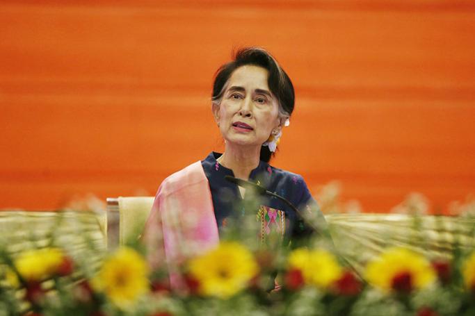 Myanmar's State Counselor Aung San Suu Kyi speaks during her peace talk conference meeting with Myanmar rural youth at the Myanmar Convention Center - 2 in Naypyitaw, Myanmar, 11 April 2017. Photo: Hein Htet/EPA
