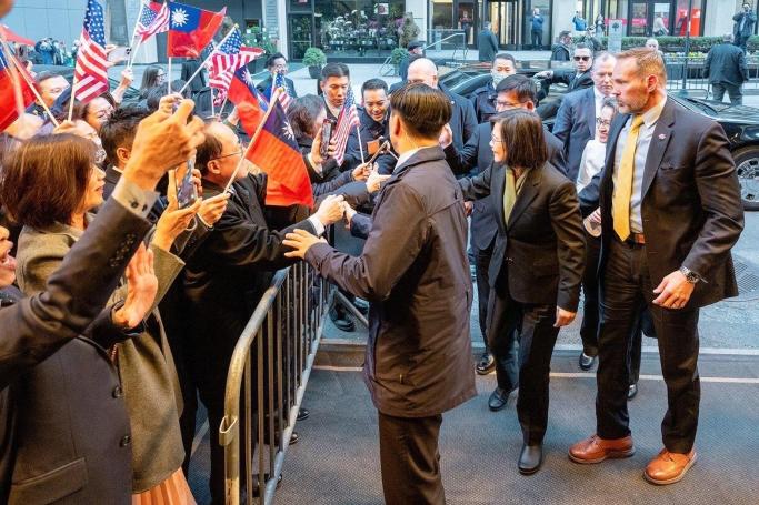 Onlookers react as Taiwan's President Tsai Ing-wen arrives at her hotel in New York City on March 29, 2023, as she begins a ten day international trip. Photo: @iingwen