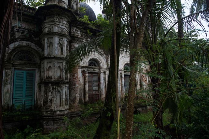 The run down Jama mosque, a center of Islamic worship in Sittwe built 1859 is seen with overgrowth of vegetation after it was permanently closed in 2012 following deadly clashes with Muslims and Buddhists. Photo: AFP