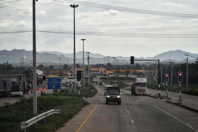 The Ministry of Transport building is seen in front of the border crossing at the second Thai-Myanmar Friendship Bridge in Mae Sot in Tak province on October 29, 2020. Photo: AFP