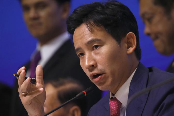 Move Forward Party's leader Pita Limjaroenrat speaks during the signing ceremony of a memorandum of understanding among pro-democracy parties to form a coalition government, in Bangkok, Thailand, 22 May 2023. Photo: EPA