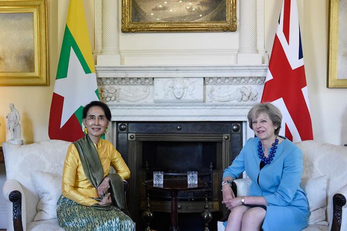 Britain's Prime Minister Theresa May (R) meets Myanmar's State Counsellor, Aung San Suu Kyi in N10 Downing street in London, Britain, 13 September 2016. Aung San Suu Kyi is on an official visit to London. Photo: EPA
