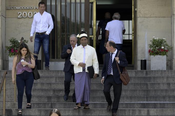 The President of The Burmese Rohingya Organisation UK (BROUK), Tun Khin (L) and Argentine human rights lawyer Tomas Ojea Quintana (R) leave Argentine federal court in Buenos Aires on November 13, 2019. Photo: AFP