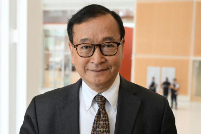 Cambodian opponent in exile and leader of the Cambodia National Rescue Party (CNRP) Sam Rainsy, arrives at the court house accused in a defamation lawsuit filed by Cambodia's prime minister, in Paris on September 1, 2022. Photo: AFP