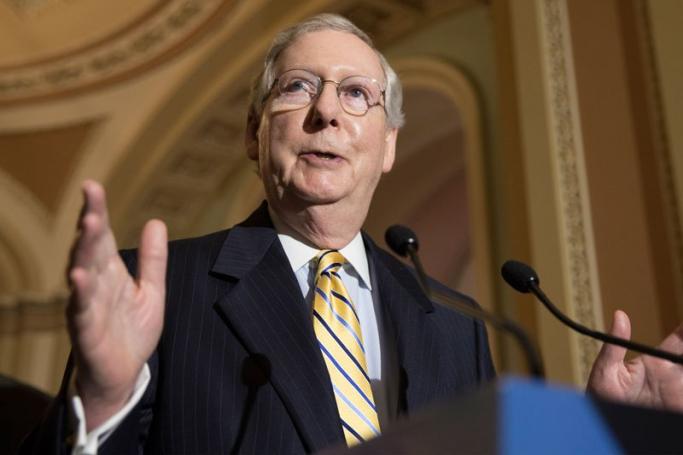 US Senate Majority Leader, Republican Mitch McConnell, delivers remarks during a news conference regarding trade, on Capitol Hill in Washington DC, USA, 19 May 2015. Photo: Michael Reynolds/EPA
