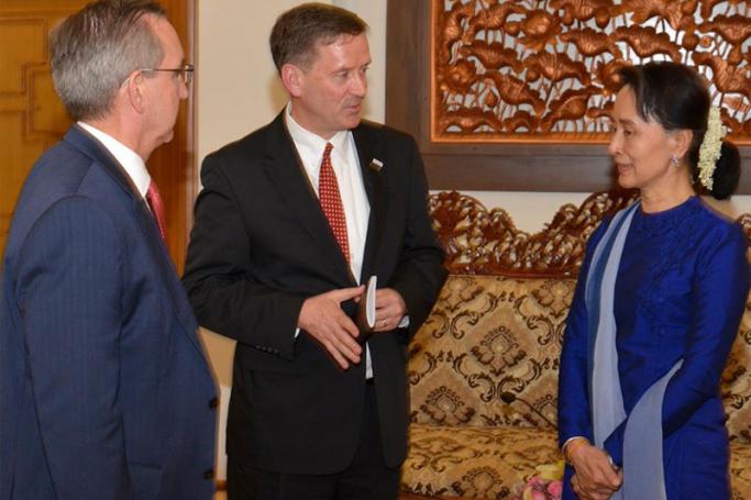 USAID Administrator Mark Green (C) meets with Myanmar State Counsellor Aung San Suu Kyi in Nay Pyi Taw on 18 May 2018. Photo: USAID
