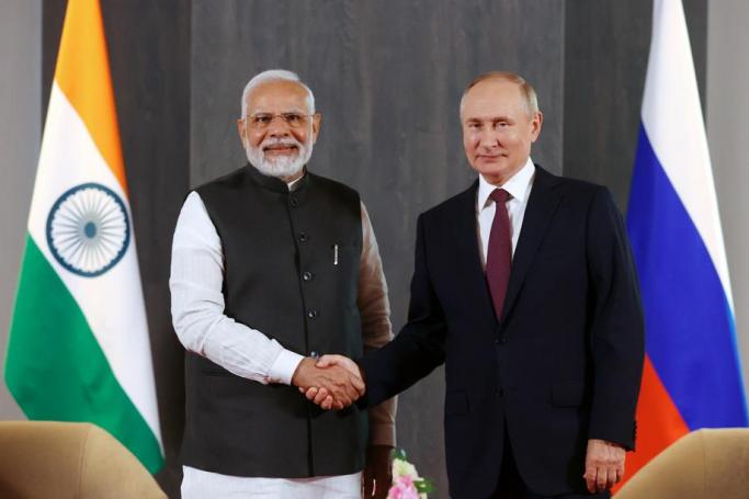 Russian President Vladimir Putin (R) meets with Indian Prime Minister Narendra Modi on the sidelines of the 22nd Shanghai Cooperation Organisation Heads of State Council (SCO-HSC) Summit, in Samarkand, Uzbekistan, 16 September 2022. Photo: EPA