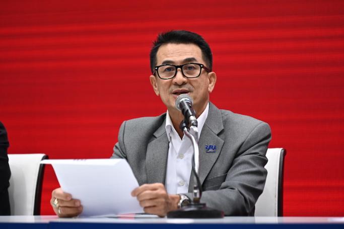 Puea Thai Party leader Chonlanan Srikaew speaks during a press conference announcing that the Move Forward Party will no longer be part of the eight-party coalition, at the Puea Thai Party's headquarters in Bangkok on August 2, 2023. Photo: AFP
