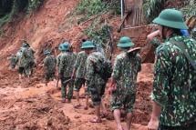  Rescue workers in action during an operation searching for missing people after a landslide which left at least 22 soldiers missing Quang Tri province, Vietnam, 18 October 2020. Photo: EPA