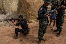This photo taken on October 19, 2021 shows members of the Karenni Nationalities Defence Force (KNDF) and Kareni Army (KA) taking part in gun training near Demoso, in Myanmar's eastern Kayah state. Photo: AFP