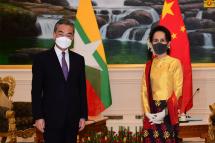 State Counsellor Aung San Suu Kyi received Chinese State Councilor and Foreign Minister Wang Yi at the Hall for Envoys of the Presidential Palace in Nay Pyi Taw on January 11, 2021. Photo: Myanmar State Counsellor Office