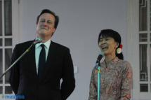 British Prime Minister David Cameron and Aung San Suu Kyi at a press conference at her home in Yangon in 2012. Photo: Mizzima
