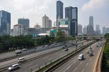 This aerial picture shows streets partly deserted in Jakarta on July 3, 2021, as Indonesia imposed a partial lockdown in the capital due to the COVID-19 coronavirus Delta variant.  Photo: AFP