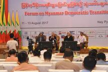 Session on “Myanmar Democracy Transition and Media” was held in Nay Pyi Taw on 12 August. Photo: MNA
