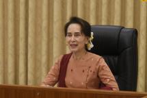 State Counsellor Aung San Suu Kyi highlights importance of Union spirit during video-conference with COVID-19 frontline fighters in Rakhine State on 29 August 2020. Photo: Myanmar State Counsellor Office 