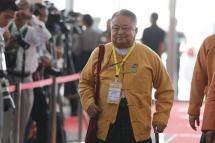 (File) National League for Democracy (NLD) party spokesperson Win Htein arrives for the opening ceremony of the second session of the Union Peace Conference - 21st century Panglong in Naypyitaw, Myanmar, 24 May 2017. Photo: Hein Htet/EPA-EFE
