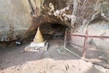 Buddhist stupa at Padah-Lin Cave 1. Photo: Wikipedia