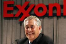(FILE) A file picture dated 31 May 2006 shows Rex W. Tillerson, Chairman and CEO of ExxonMobil, answers questions during a press conference after the companies 2006 Annual Meeting of Shareholders at the Meyerson Symphony Center in Dallas, Texas, USA. Photo: EPA
